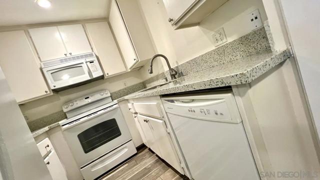 6330 Genesee Ave, San Diego CA: https://media.crmls.org/mediaz/93cf445a-688c-4965-bde7-141c1fddf039.jpg