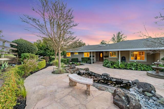 10260 Lucky Court, Gilroy CA: https://media.crmls.org/mediaz/93cf4c25-48c1-4a52-a70c-694387d19ee1.jpg