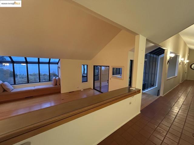 371 Montair DR, Danville CA: https://media.crmls.org/mediaz/93cfb18a-cd60-4fae-903b-85f52cd1755d.jpg
