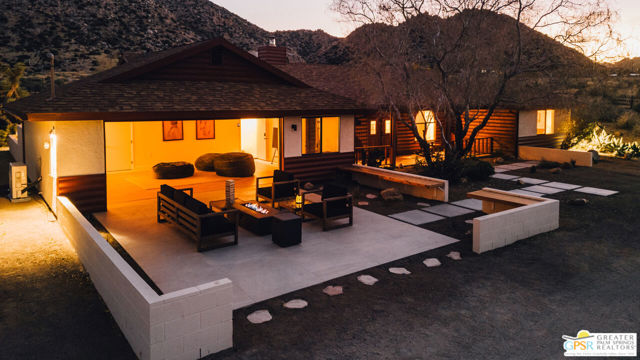 53655 Annie Oakley Road, Pioneertown CA: https://media.crmls.org/mediaz/93cfb5c4-908b-4aba-b55d-e7e3151b375d.jpg