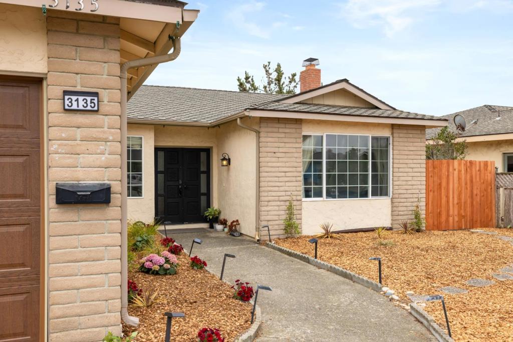3135 Messinger Drive