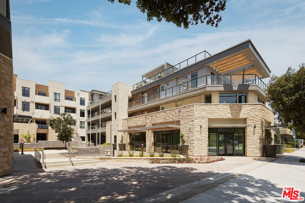 299 E Thousand Oaks Boulevard #439