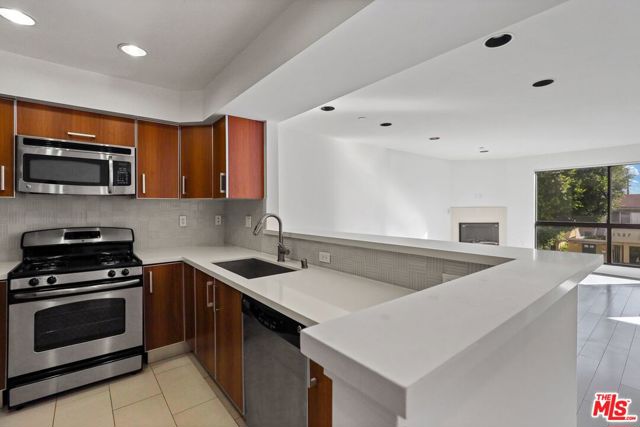 1518 Federal, Los Angeles CA: https://media.crmls.org/mediaz/93d0c96c-2745-4c32-822a-6d3ab06e56fa.jpg