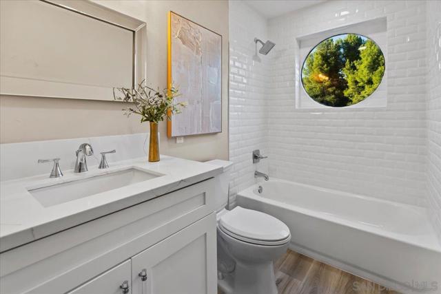 16310 Oak Springs Dr, Ramona CA: https://media.crmls.org/mediaz/93d0d32b-c60a-4d64-ab28-2b694339b3a2.jpg