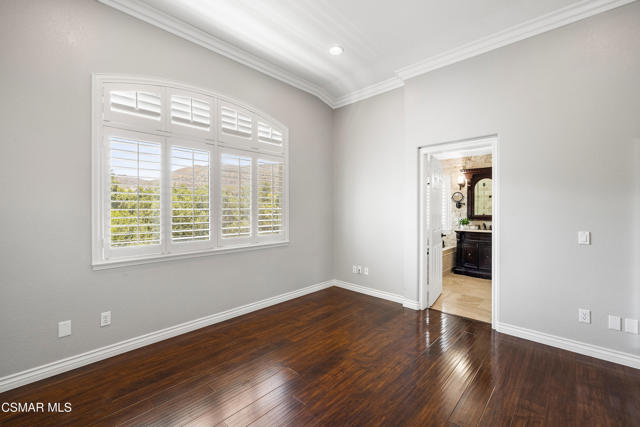3206 Clarita Court, Thousand Oaks CA: https://media.crmls.org/mediaz/93d188ac-332d-4ac3-8129-b6a4eb63ef9f.jpg