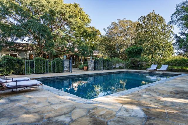 Image 23 of 39 For 16041 Via Del Alba