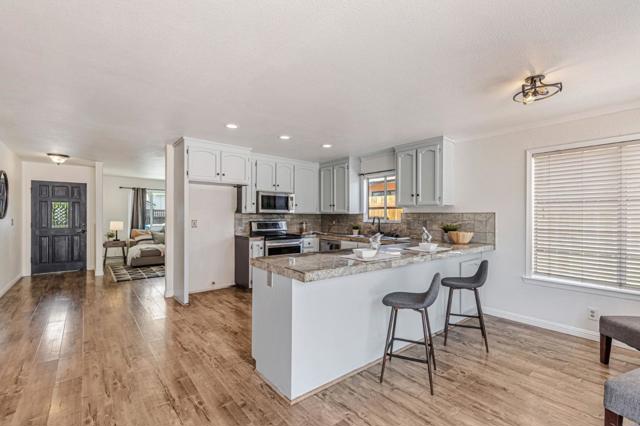 1671 Monticello Drive, Hollister CA: https://media.crmls.org/mediaz/93d2c7dd-2f3f-4e72-8ed8-f08a34f11776.jpg