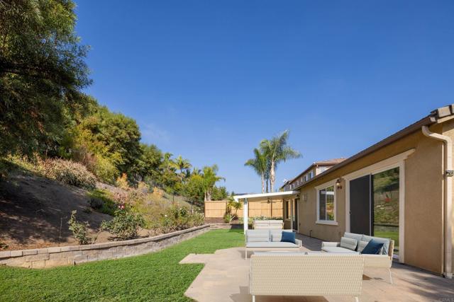 Detail Gallery Image 17 of 26 For 1247 Bellingham Dr, Oceanside,  CA 92057 - 4 Beds | 3 Baths