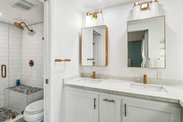 2431 Bobcat Gln, Escondido CA: https://media.crmls.org/mediaz/93d356b1-0964-44fe-afc3-9bb0af862239.jpg