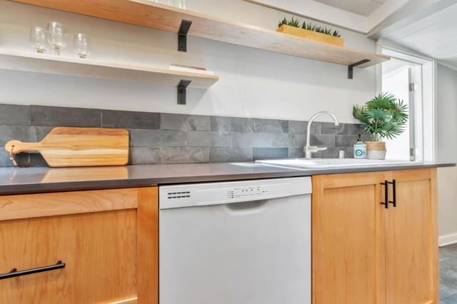 160 Woodland Drive, Ben Lomond CA: https://media.crmls.org/mediaz/93d3642d-ab80-4035-b239-7b51e357663f.jpg