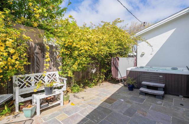 914 Junipero Way, Salinas CA: https://media.crmls.org/mediaz/93d36f9e-e39d-40d5-b199-3c0891a07939.jpg