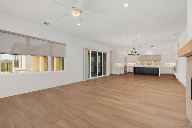 1243 Stonemark place, Vista CA: https://media.crmls.org/mediaz/93d4bc95-58f9-46df-859e-421b90676cd3.jpg