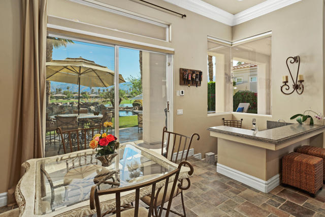 81655 Brown Deer, La Quinta CA: https://media.crmls.org/mediaz/93d4bfd4-fd62-4028-ad7e-938380191200.jpg