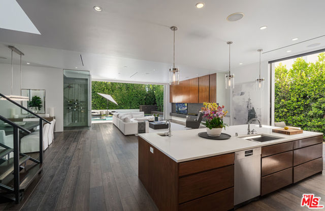 128 S Almont Drive, Los Angeles CA: https://media.crmls.org/mediaz/93d50b08-a9f3-4ff7-adc3-6f961a56a736.jpg