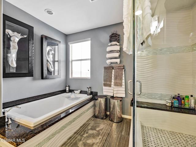27636 Camellia Drive, Saugus CA: https://media.crmls.org/mediaz/93d50bd0-1176-47a8-aa88-ed6b1f857405.jpg