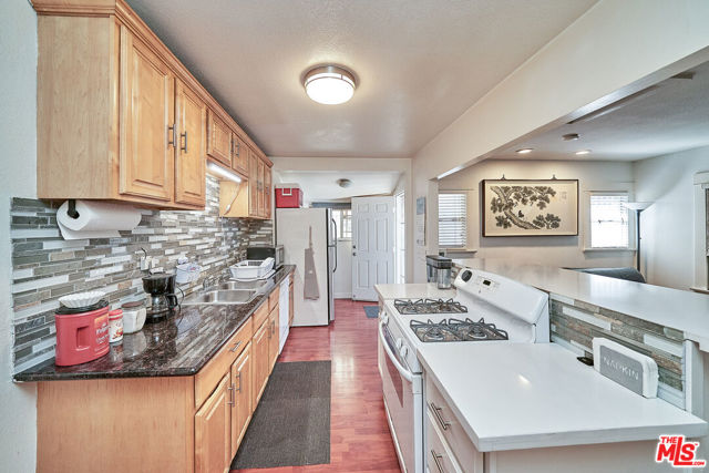 1224 Dewey Avenue, Los Angeles CA: https://media.crmls.org/mediaz/93d53236-3a88-4a37-907b-a1e993d866de.jpg