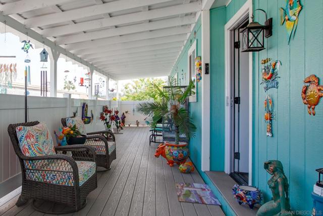 1212 H St, Ramona CA: https://media.crmls.org/mediaz/93d59061-153b-4a10-926f-0565d11a1fce.jpg