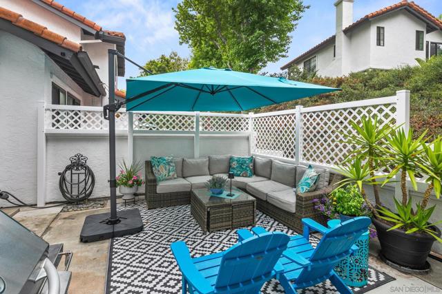 3458 Voyager Cir, San Diego CA: https://media.crmls.org/mediaz/93d69e84-9827-45f4-baa5-ff136177e49b.jpg