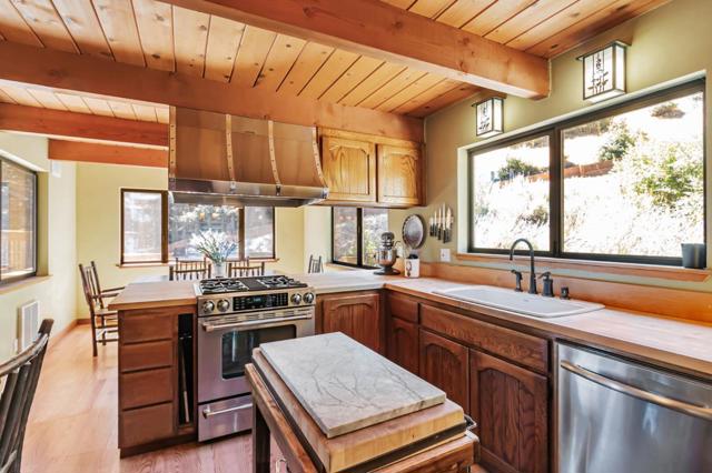 855 Oak Ridge Road, Los Gatos CA: https://media.crmls.org/mediaz/93d73ae9-bd29-40d9-8b21-f1ae57bb04d2.jpg