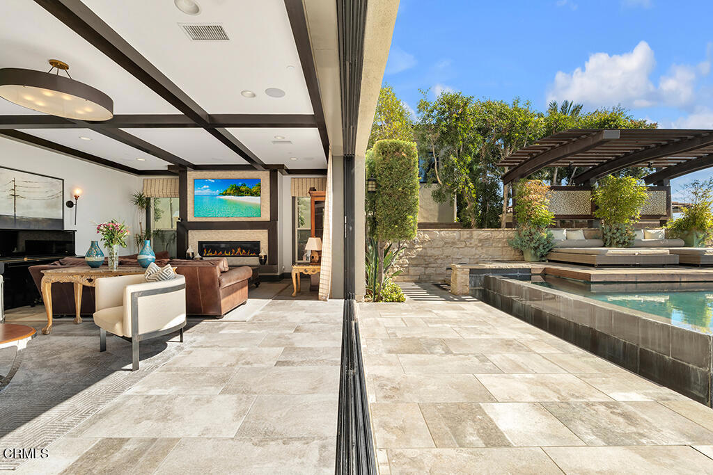 MLS #V1-32781 image #2