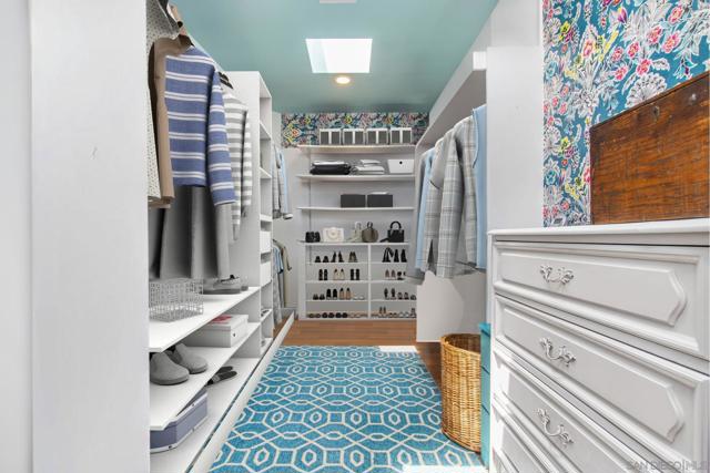 935 Hacienda Dr, El Cajon CA: https://media.crmls.org/mediaz/93d8f62b-d6dd-473d-a8d3-3d33998bf0dd.jpg
