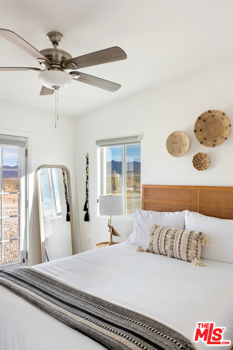 5737 Mojave Ranch Road, Joshua Tree CA: https://media.crmls.org/mediaz/93d9353a-d0fd-40d5-84e0-9e01d9851ebd.jpg
