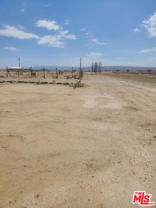 Image 19 of 23 For 7797 Quartz Road