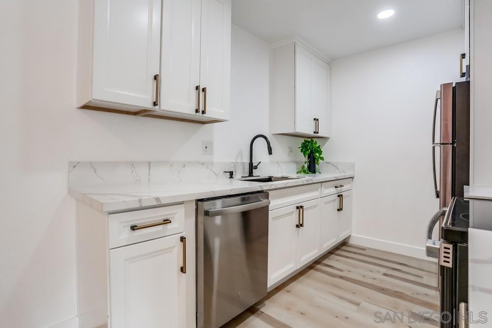 2360 Hosp Way - photo 4
