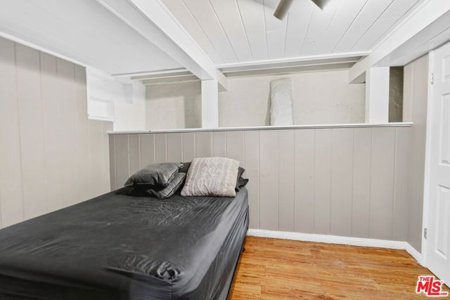 11154 Ventura Boulevard, Studio City CA: https://media.crmls.org/mediaz/93db8c93-b485-4c89-9c3d-5382b5ba329c.jpg