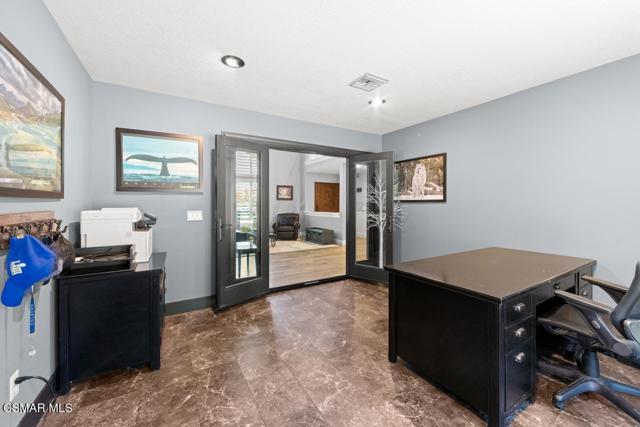 3085 Klamath Avenue, Simi Valley CA: https://media.crmls.org/mediaz/93dcaff9-8a38-4800-81ce-493cd376716e.jpg