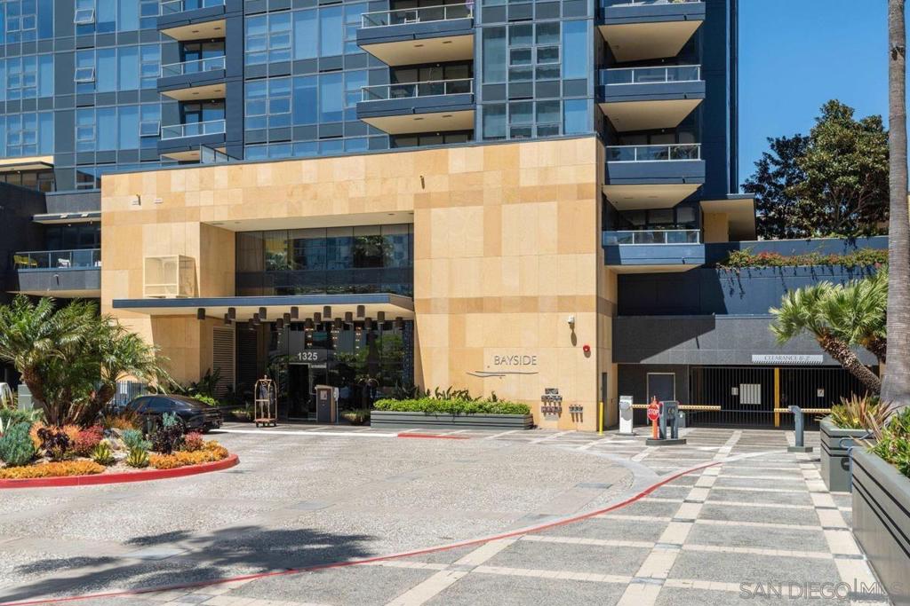 1325 Pacific Hwy - photo 13