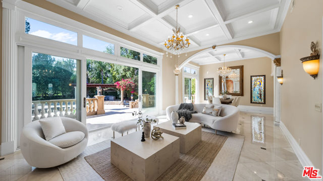10801 Bothwell Road, Chatsworth CA: https://media.crmls.org/mediaz/93ded48d-d56c-4682-90a2-b7dc3345c00c.jpg