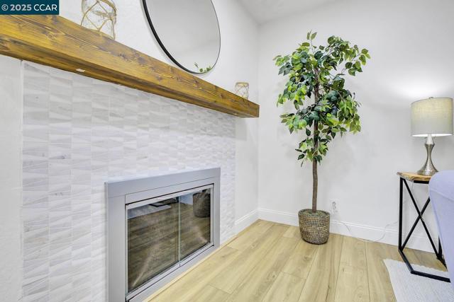 9821 Broadmoor Dr, San Ramon CA: https://media.crmls.org/mediaz/93df4444-2764-419a-b84a-8bdbecafb5f2.jpg