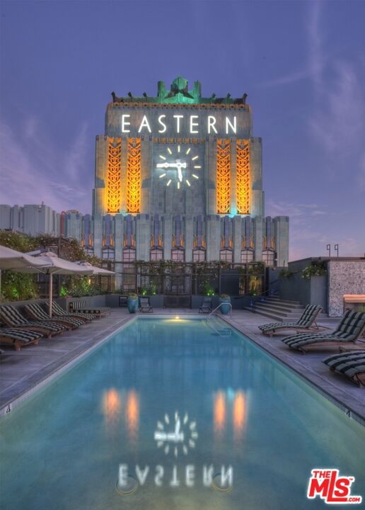 849 S Broadway, Los Angeles CA: https://media.crmls.org/mediaz/93dfd944-6e70-42b5-a044-cedcf2e5d234.jpg