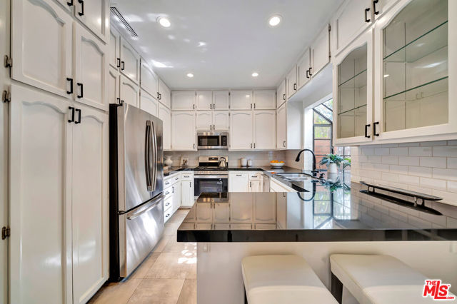 202 San Vicente Boulevard, 4 photo 5
