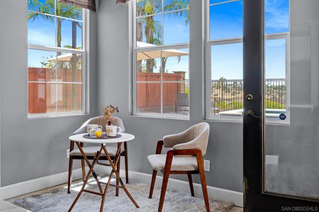 366 Plaza Paraiso, Chula Vista CA: https://media.crmls.org/mediaz/93e09ece-7c9f-4c29-9e22-4b7912f84ee6.jpg