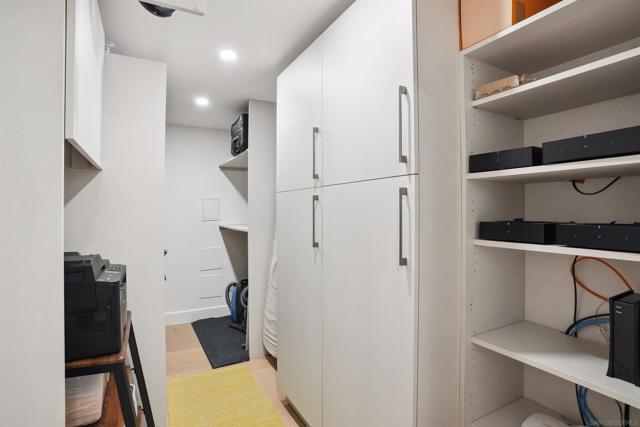 3334 Caminito Cabo Viejo, Del Mar CA: https://media.crmls.org/mediaz/93e1111c-ba40-4cf0-8a88-5ed3abd57425.jpg