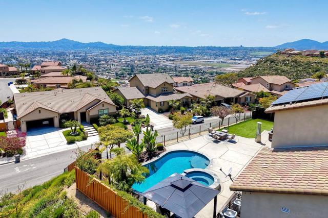 5324 Bella Vista St, Santee CA: https://media.crmls.org/mediaz/93e1bdf5-681c-44d7-a450-73736b934077.jpg