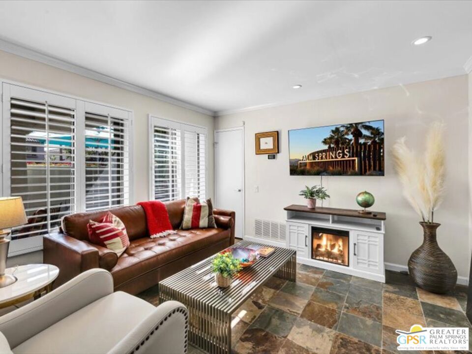 351 N Hermosa Drive #5D1