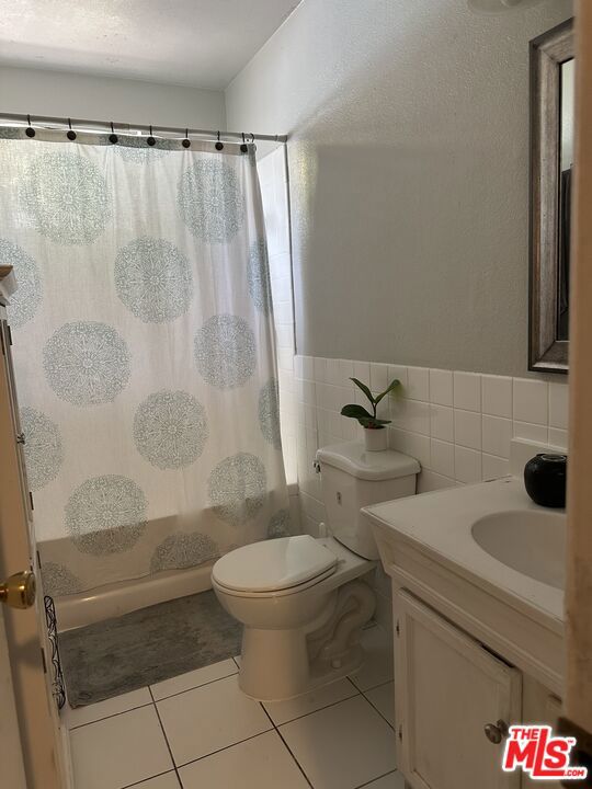 2660 Newell Street, Los Angeles, California 90039, ,Multi-Family,For Sale,Newell,25602195