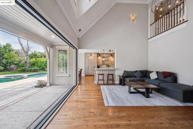 21 Samantha Dr, Lafayette CA: https://media.crmls.org/mediaz/93e43339-56ce-47c1-aadd-a5fe3d8d925e.jpg