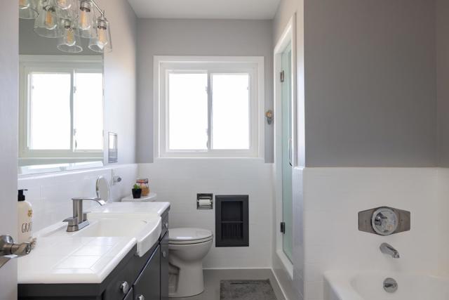27302 Highway 1, Carmel CA: https://media.crmls.org/mediaz/93e44423-8f8e-46ed-9465-d6eddb1621d6.jpg