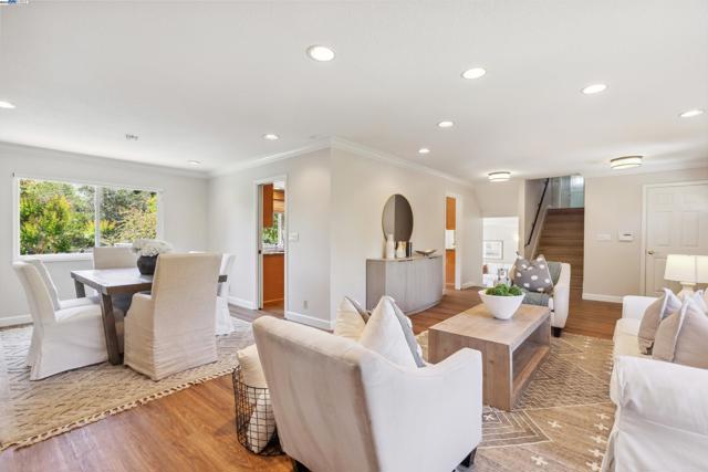 2632 Campeche Ct, San Ramon CA: https://media.crmls.org/mediaz/93e4c1f3-9fd9-4c0f-ad63-26177c4d48ef.jpg