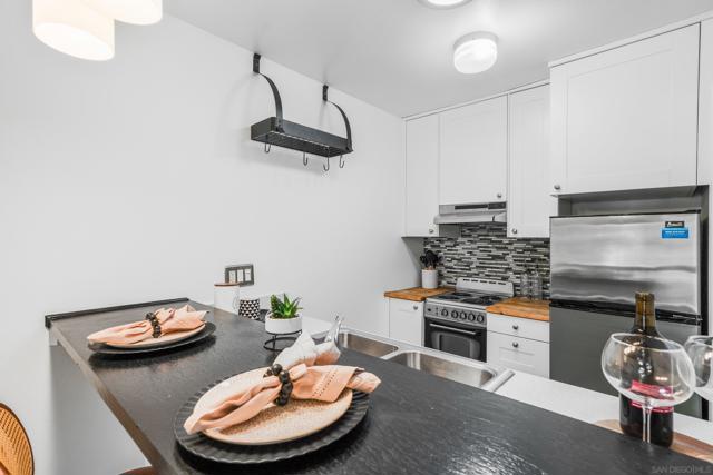 6202 Friars Rd, San Diego CA: https://media.crmls.org/mediaz/93e5aeae-8178-45ec-9d35-c2824bda2527.jpg
