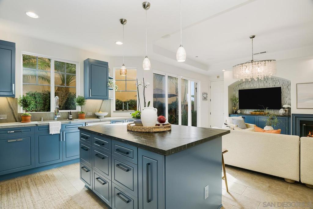 409 Cedros Ave - photo 6