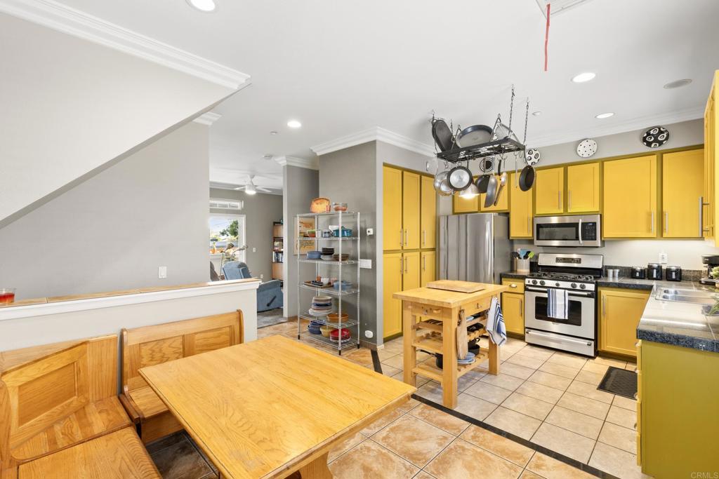 1869 Robsinson Ave - photo 11