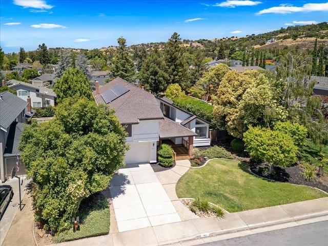 765 Finchwood Way, San Jose CA: https://media.crmls.org/mediaz/93e67b0a-5bad-4400-9d99-765a462ea477.jpg