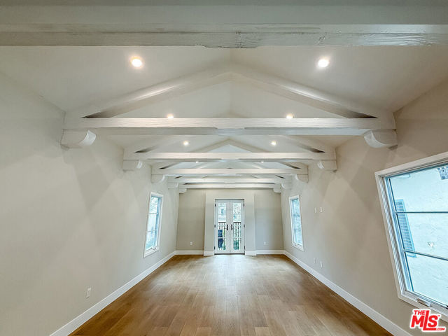 150 N Arnaz Drive, Beverly Hills CA: https://media.crmls.org/mediaz/93e687ba-8c3e-4989-af24-a82e3bc8bef3.jpg