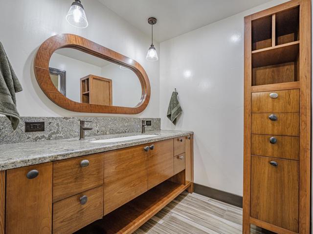 261 Dry Creek Road, Aptos CA: https://media.crmls.org/mediaz/93e6e766-22d6-4e57-87a5-70e4c7c08af8.jpg