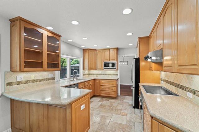 635 Gaundabert Lane, San Jose CA: https://media.crmls.org/mediaz/93e7593f-0c89-4b91-9246-b2d8baa305bf.jpg